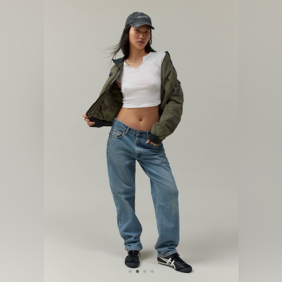 NWT Urban Outfitters BDG Morgan Slub Notch Neck Tee - Picture 5 of 7